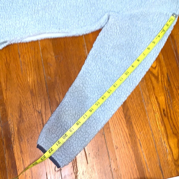 PINK🌹Victoria’s Secret💕Sherpa Fuzzy Pullover with Zipper MEDIUM🌹 - Picture 11 of 11